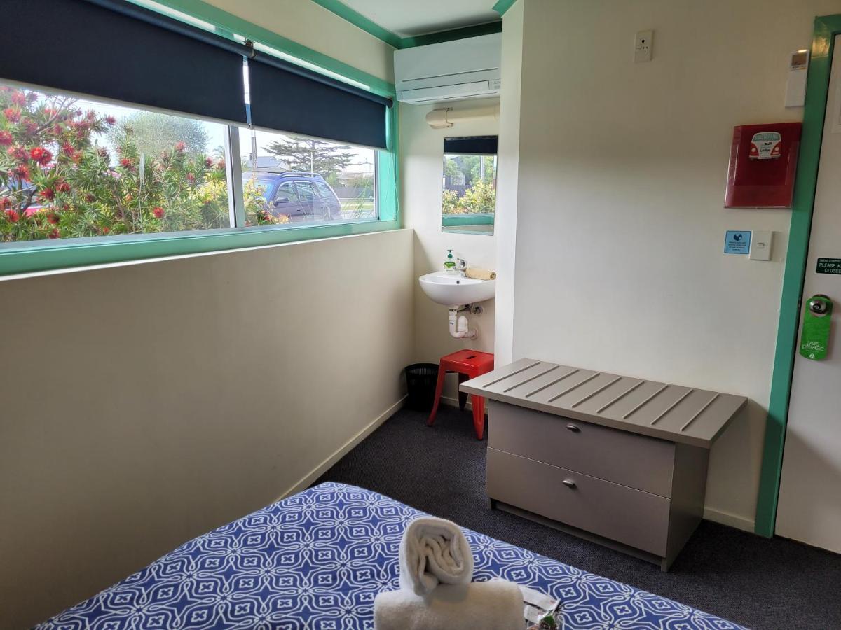 מאונט מאונגאנוי Pacific Coast Lodge And Backpackers מראה חיצוני תמונה